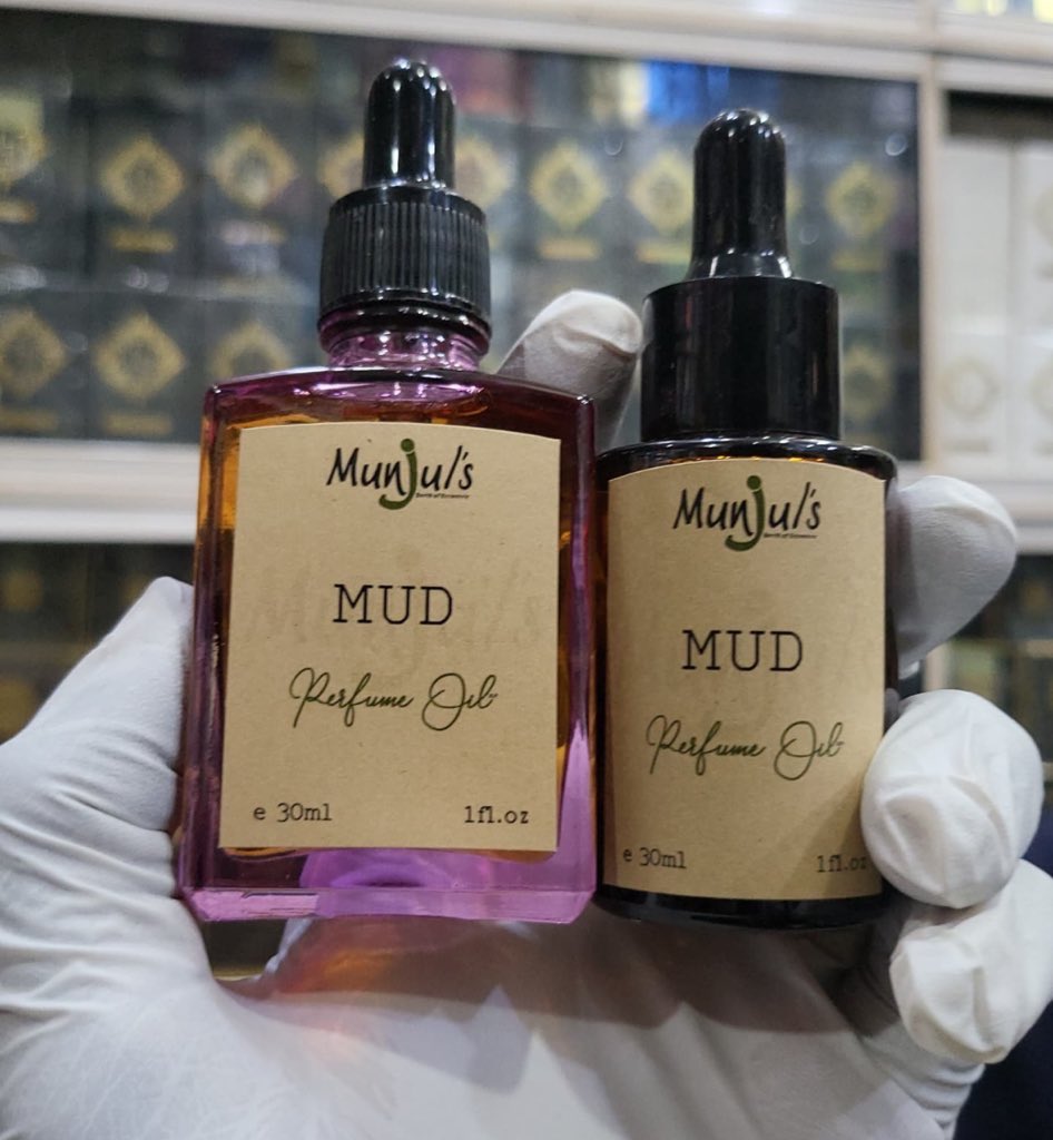 ismaeel_surrati's tweet photo. -Munjul Mud 30ml N70k
-Alexandria xerjoff II 100ml N60k
-Amouage opus 14 royal tobacco 100ml N45k
-Surrati oil perfume KSA.
    Kindly repost and patronize. https://t.co/mmY9kfTF1a