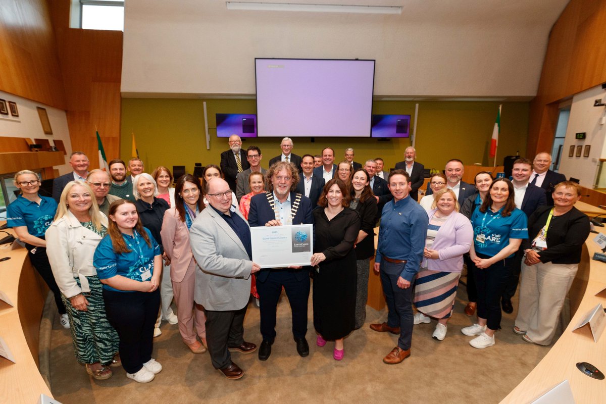 ClareTourism's tweet image. Celebrating Clare’s achievement as Ireland’s first Certified Sustainable Tourism Destination 💛💙
with local councillors and members of the Clare Destination Green Team, at an evening celebration on 9th June, 
The beginning of an ongoing journey,
VisitClare.ie/sustainable