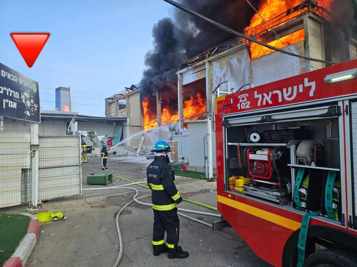 🚨 The sign reads: Welcome to M0s-sad Headquarters

Iran 🇮🇷 b0-mbs M0s-sad headquarters in Herzliya 🇮🇱
#Iran #طهران #tahran #Tehran #تل_أبيب_تحترق
