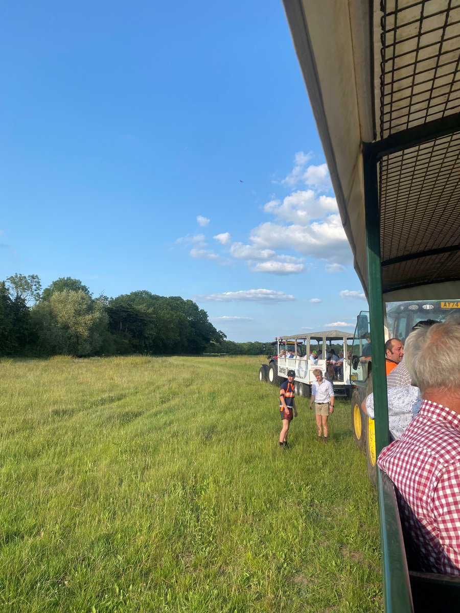 A fantastic evening at the South Suffolk Crop Competition summer walk and hog roast last night kindly hosted by RL Clifton Brown &amp; Son and sponsored by <a href="/CortevaUK/">Corteva UK</a> 🌾🚜#farmwalk #Agriculture