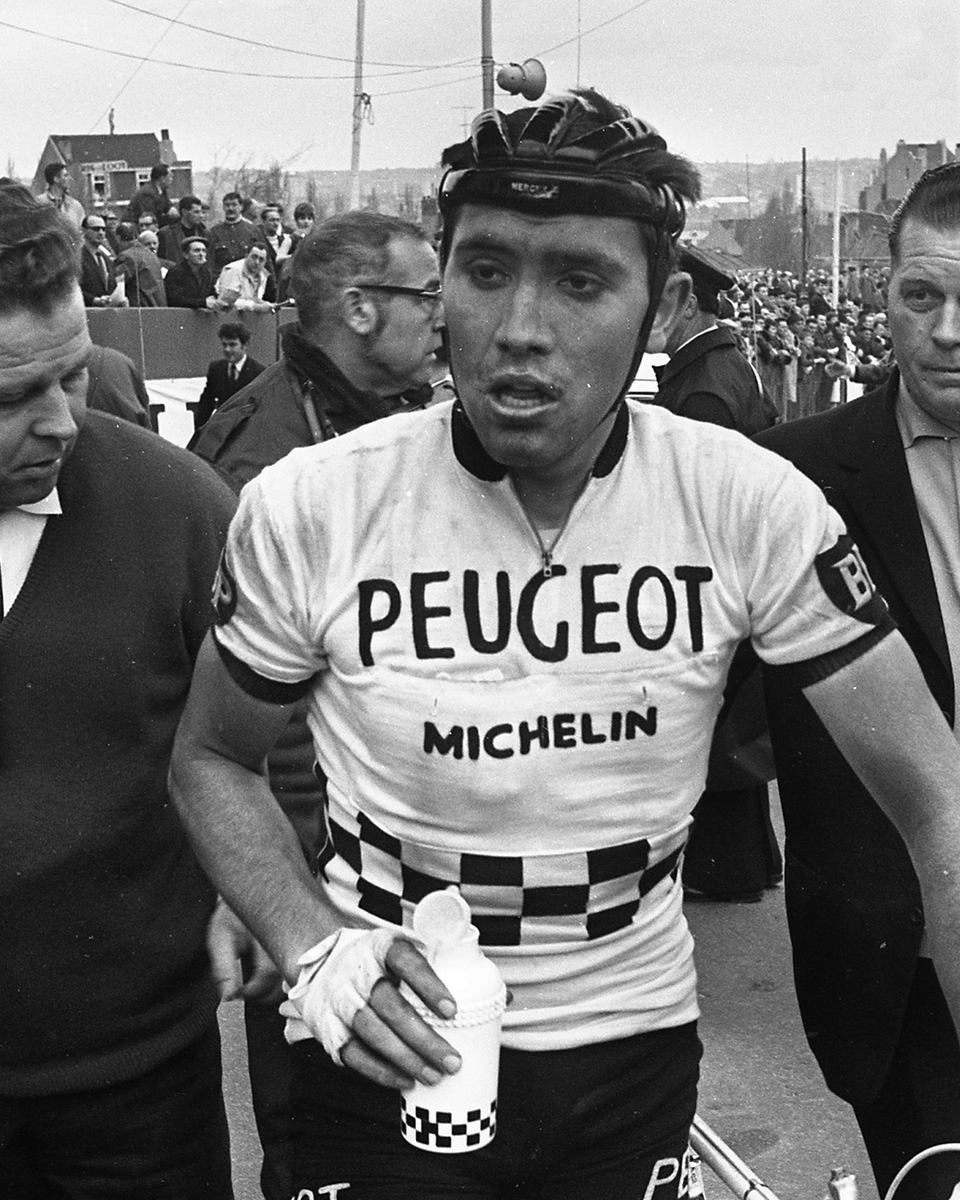 Een gelukkige 80ste verjaardag, Eddy Merckx! Winnaar van de Amstel Gold Race in 1973 en 1975. 🎂 

Happy 80th birthday, Eddy Merckx! Winner of the Amstel Gold Race in 1973 and 1975. 🎂