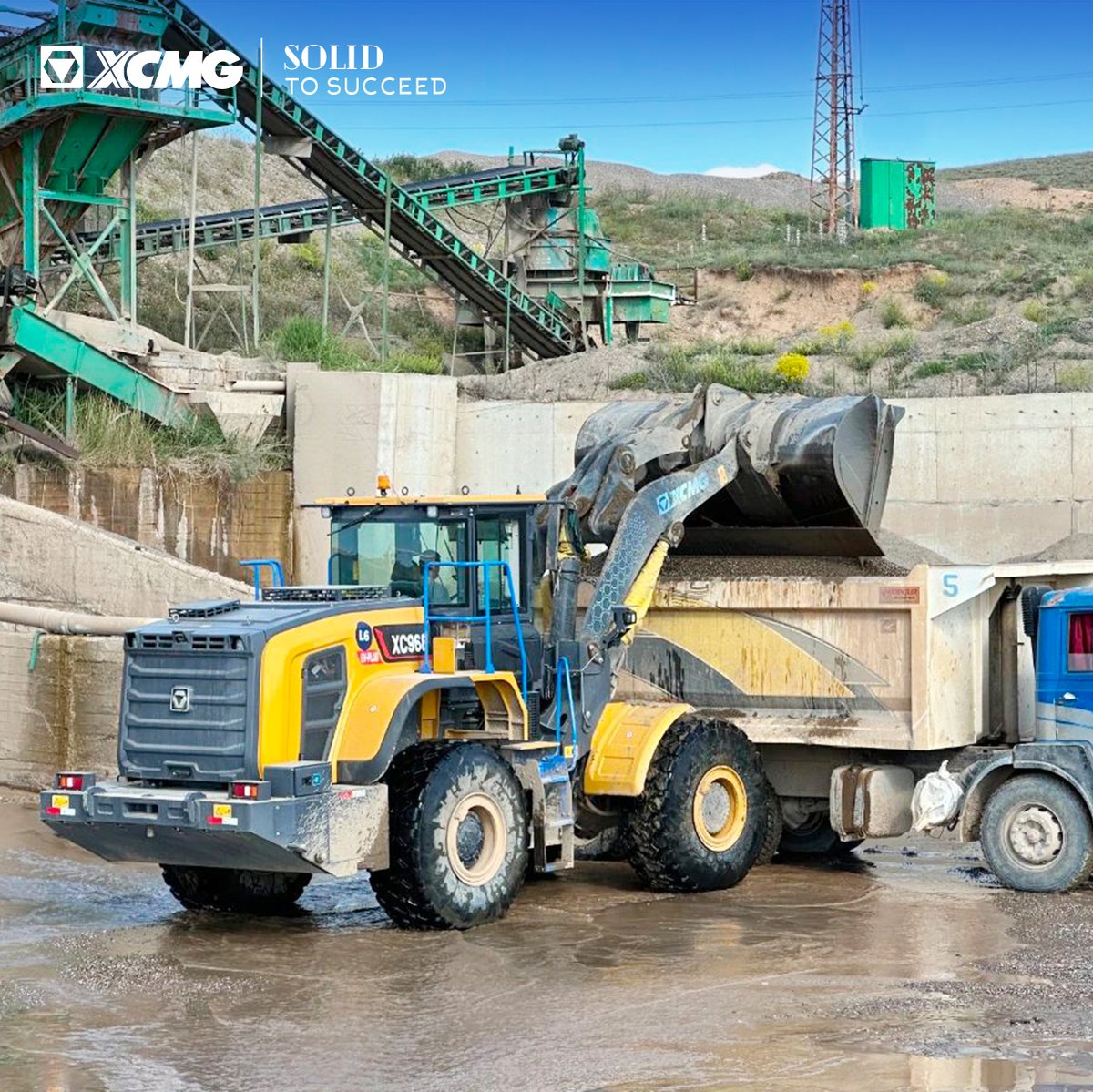 XCMG XC968-EV electric loader wins "Special Performance Award" in Turkey’s ŞANTİYENİN YILDIZI 2024! 

With strong output and energy savings, XC968-EV proves its strength in operation, with over 8,000 hours logged across tough job sites. 

#XCMG #SolidtoSucceed #XCMGNews