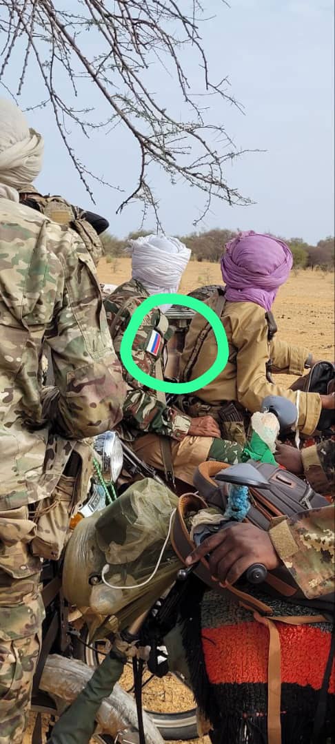 Une équipe issue de proches du général gamou et Moussa achakhatman est engagée pour guider les mercenaires d'africa corps pour tuer leurs familles , quelle honte.
Nous vous réservons le même traitement ou pire que celui réservé aux Wagner et fama . #freeAzawad