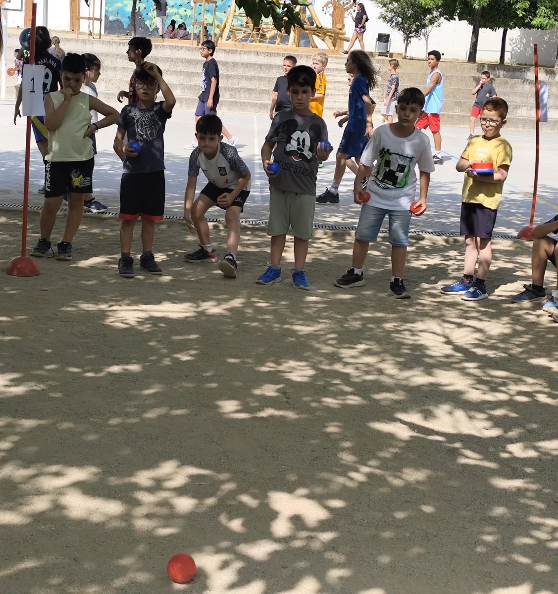 Escola Els Picots tweet media