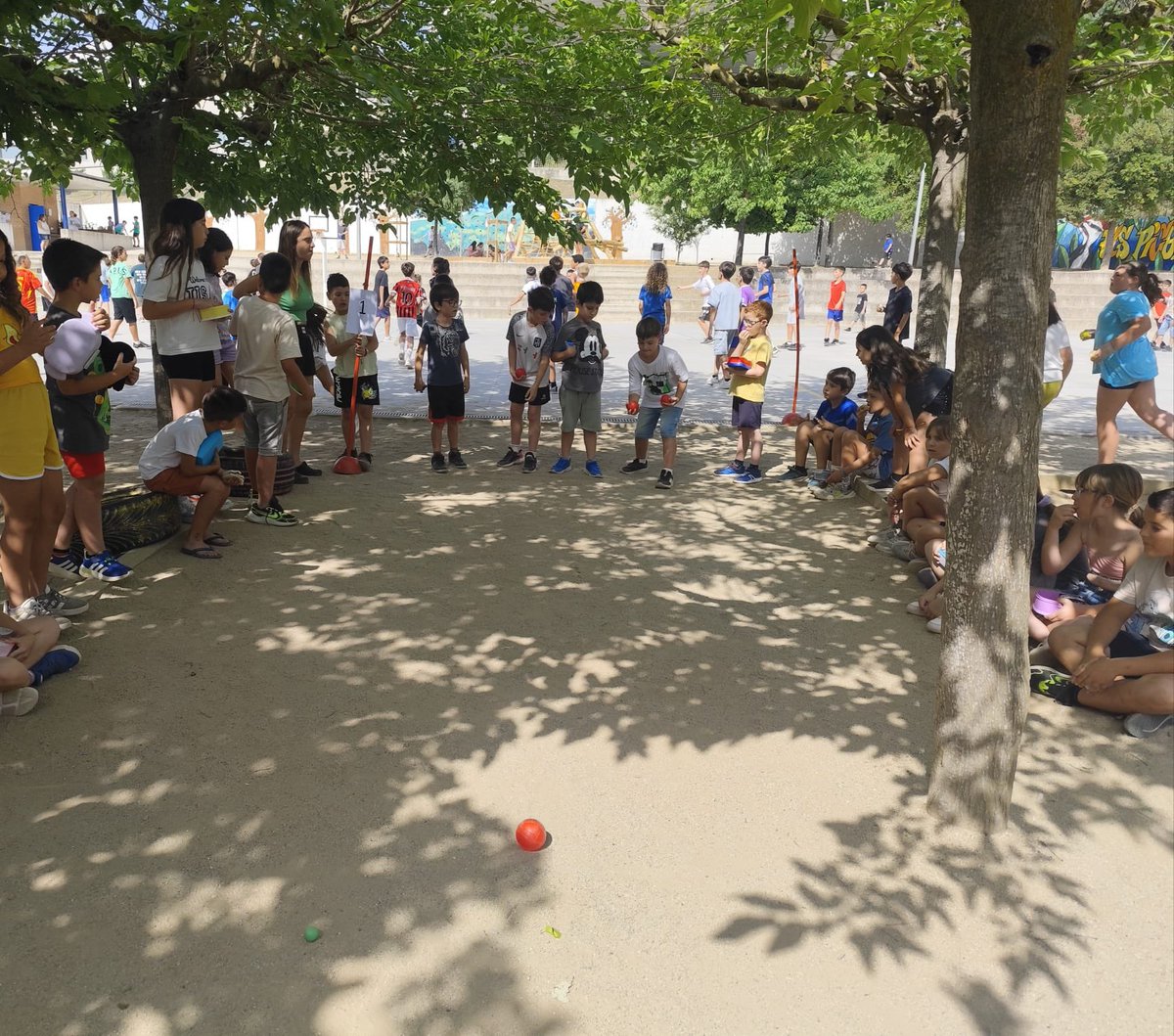 Dijous passat es va celebrar la gran Final de Petanca 24-25 en la categoria de Mitjans. Un torneig on els alumnes s’ho han passat d’allò més bé!