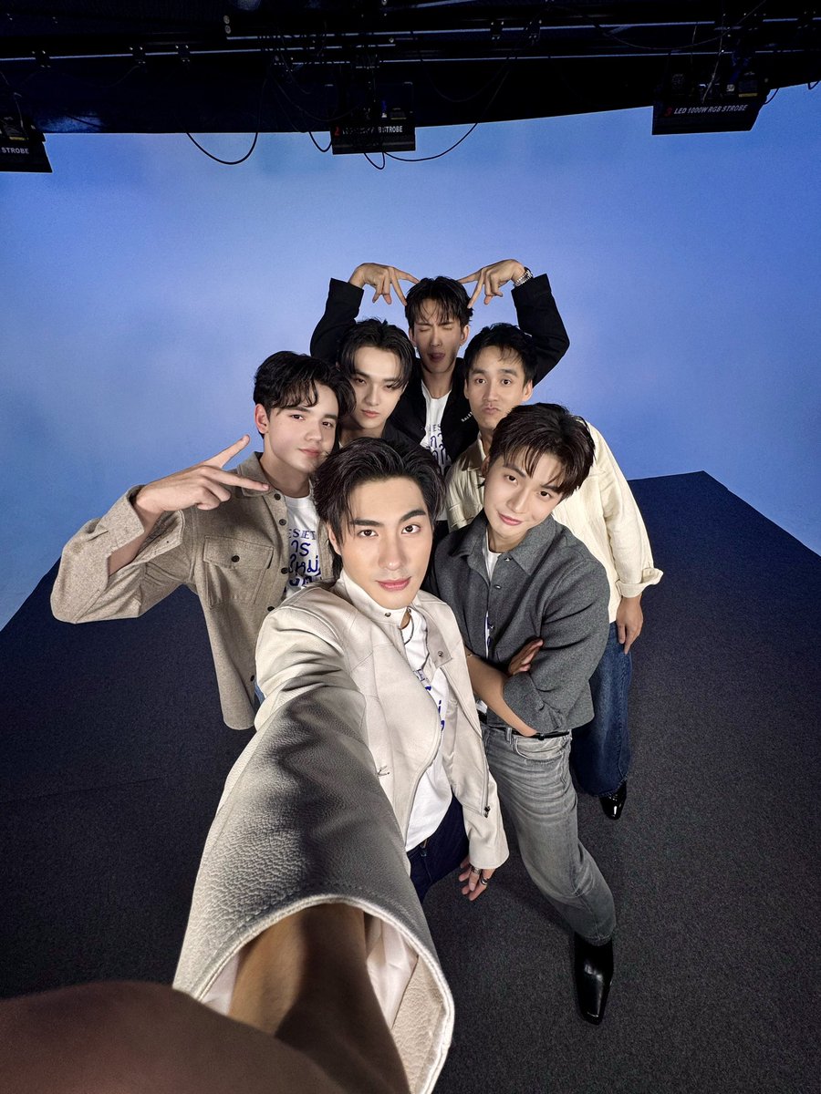 ✌🏽ไปกันต่ออ~ 😁
#PressTourReset 

#อ้ายฉีอี้มีRESET
#iQlYiOriginal #RESETการเกิดใหม่ของดวงดาว
#RESETTHESERIES
#iQIYI #Broadcastthaitv
#peterpanzz_w