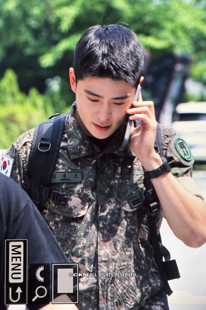 봄 tweet media
