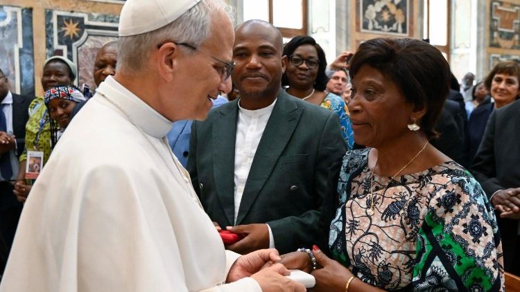 Blessed Floribert rejected corruption and was killed at just 26. His life is a testimony of courage and faith. 🙏🌍
#BlessedFloribert #Faith #Courage #Testimony #Hope