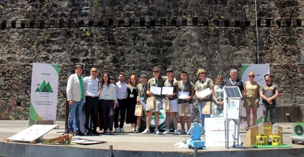 ETS de Ingenieros de Telecomunicación - UPM (@telecoupm) on Twitter photo Una idea para garantizar el agua en los abrevaderos ha ganado <a href="/digitalizatupue/">Digitaliza tu pueblo</a>, una competición con la que buscamos promover las vocaciones tecnológicas en las poblaciones rurales. Sus autores son alumnos del <a href="/IesVictoria/">IES Salvador Victoria</a> en Monreal del Campo (Teruel).
short.upm.es/210b0 Una idea para garantizar el agua en los abrevaderos ha ganado <a href="/digitalizatupue/">Digitaliza tu pueblo</a>, una competición con la que buscamos promover las vocaciones tecnológicas en las poblaciones rurales. Sus autores son alumnos del <a href="/IesVictoria/">IES Salvador Victoria</a> en Monreal del Campo (Teruel).
short.upm.es/210b0