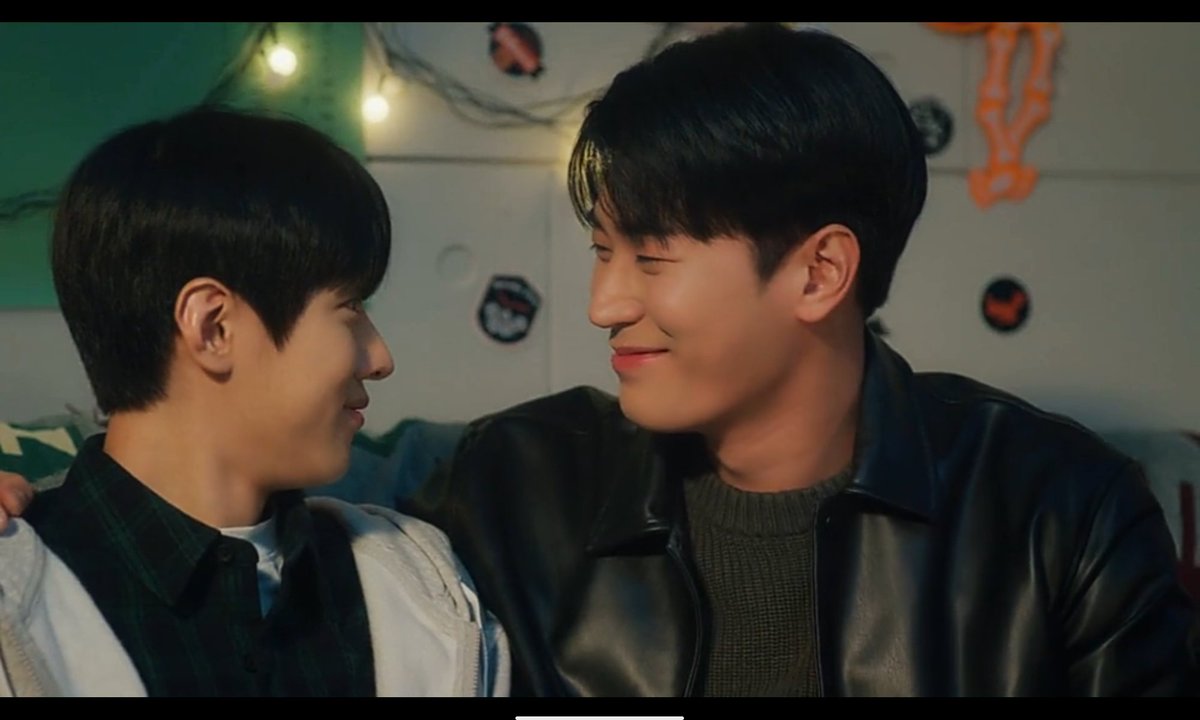 FragileRio1's tweet image. Just finished semantic error in one sitting and why it has only 8 eps with short duration?! The chemistry is insane   i badly need more of Jaeyoung and Sangwoo. I need S2  FR like my heart is about to explode everytime I&apos;m watching k BL 😭🫀
#semanticerror 
#semanticerrorfinale