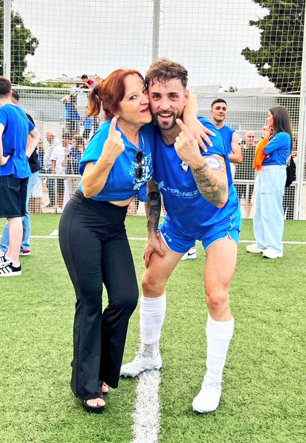 4a CATALANA ➡️ 3ª CATALANA ➡️2ª CATALANA ➡️1ª CATALANA

Tras unos días de resaca emocional no superada, me apetece contaros una historia…

La historia de una mente colmena que nació en agosto del 2013.

¿Me acompañas?  

💙<a href="/CBTERLENKA/">Club Barcelonista Terlenka</a>