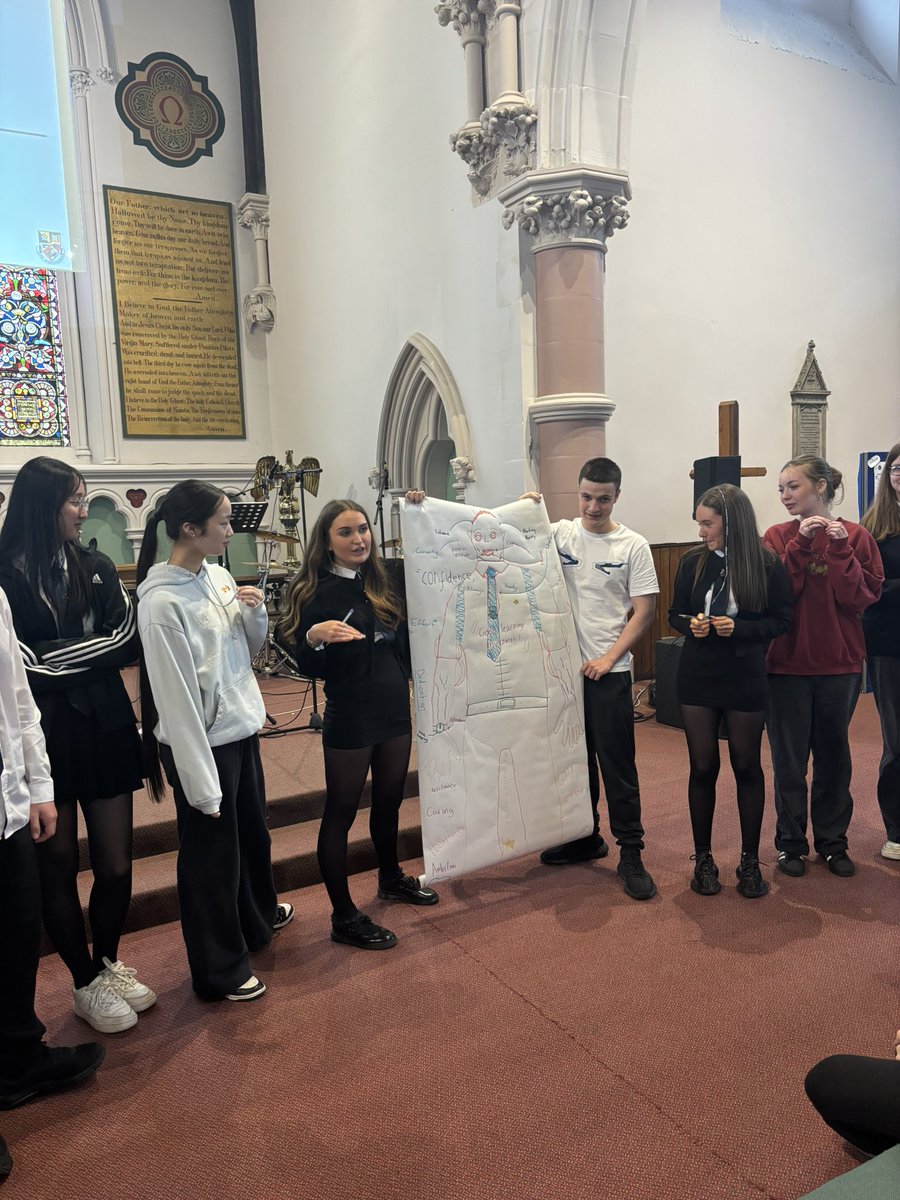 S6 Induction - Skills for Learning ✏️📚

Pupils took part in a carousel to learn about each part of the learning model. They then used this to create a life sized thriving Hillhead pupil. 🧠💡🧬
<a href="/HillheadHS/">Hillhead High School</a> <a href="/WALKTHRUs_5/">Walkthrus</a>