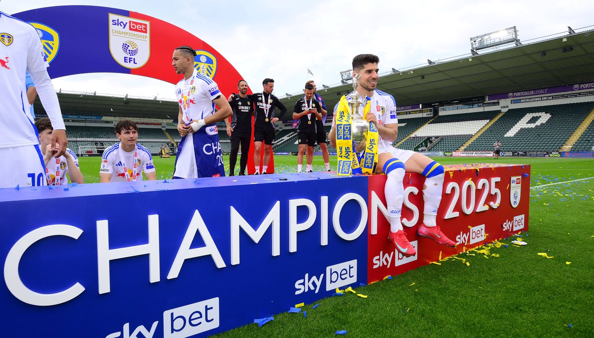 TheLeedsPress's tweet image. Sum up Manor Solomon’s time at #LUFC in one word…