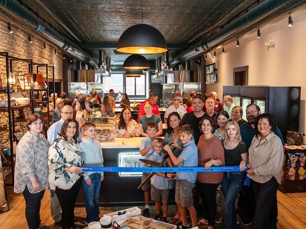 fastneonsigns's tweet photo. 🍽️✨ Customer Spotlight: @fortscottthekitchen ✨

We're thrilled to have crafted a Custom Acrylic Backlit Sign for The Kitchen Collective + Collaborative, a modern shared commercial kitchen, retail, and event space in historic downtown Fort Scott, Kansas. 
#FastNeonSigns #signs https://t.co/hUZkLn1RNx