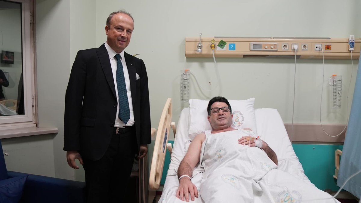 İlçemizin kıymetli gazetecilerinden Gürsel Karasansar’ın yaşamını yitirdiğini derin üzüntüyle öğrendim.

Zorlu hastalığına karşı gösterdiği dirençle de hepimize örnek oldu.

Kendisine Allah’tan rahmet, ailesine ve tüm sevenlerine başsağlığı diliyorum.
Mekânı cennet olsun.