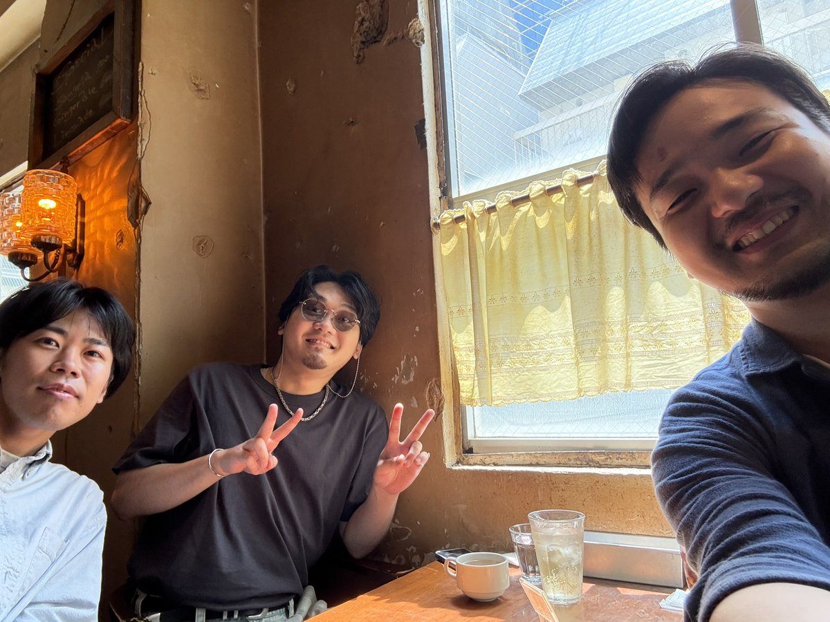 yutorimont_p's tweet photo. 昨日は太郎の誕生日でした🎂
肝心の太郎は不在です... https://t.co/rMJ7ZnbQwX