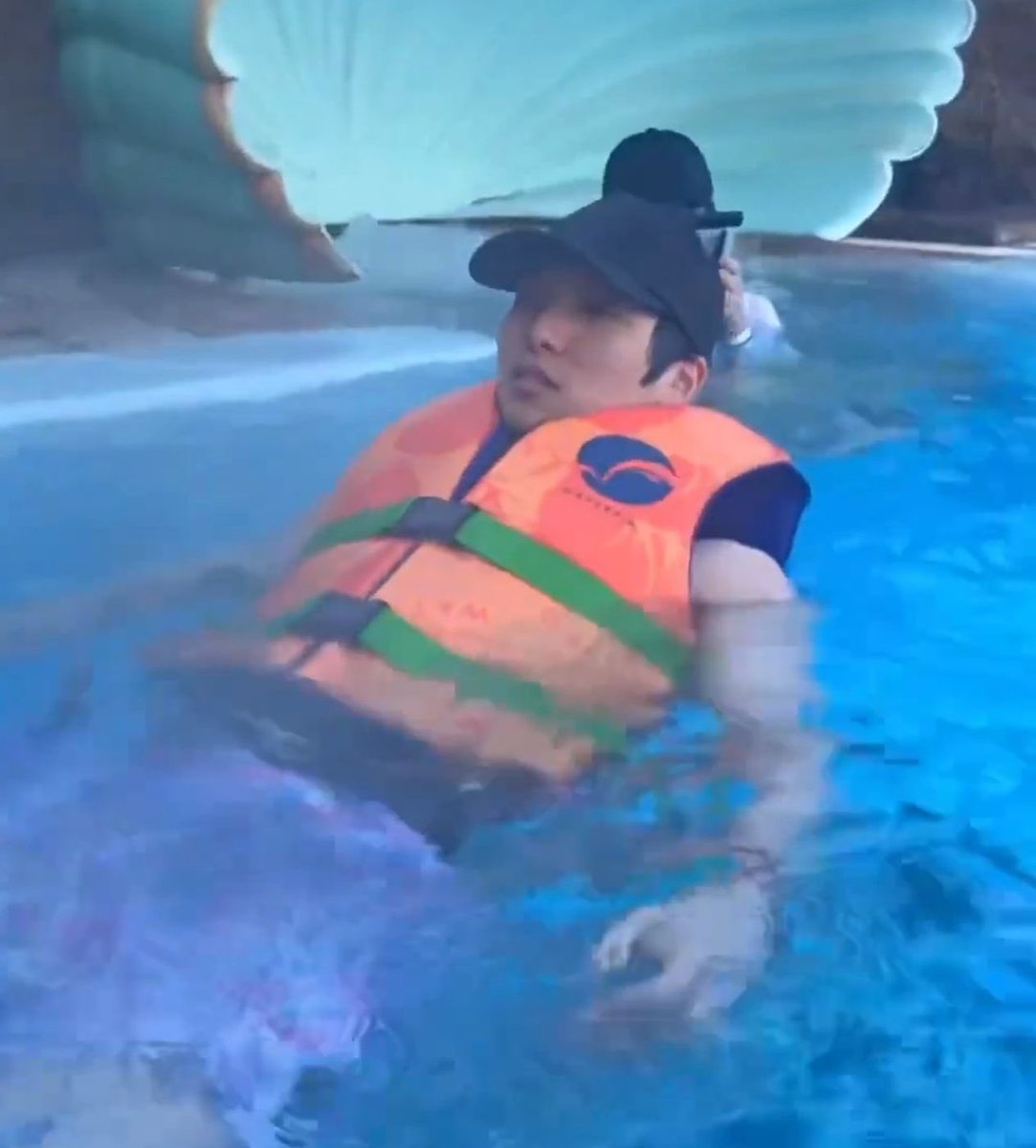 AkuEli0907's tweet image. 수달서호
#서호 #oneus_fanart #ONEUS