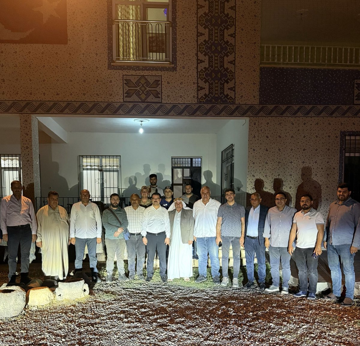 Harran Kaymakamlığı (@harrankaymakam) on Twitter photo Kaymakamımız <a href="/HarunResitHan/">Harun Reşit HAN</a> , Harran Sosyal Yardımlaşma ve Dayanışma Vakfı mütevelli heyeti üyesi Kadir Gündoğan’ın hanesini iade-i ziyarette bulunarak, geçmiş olsun dileklerini iletti.
<a href="/UrfaValiligi/">T.C. ŞANLIURFA VALİLİĞİ</a> <a href="/hasansildak/">Hasan ŞILDAK</a> <a href="/HarunResitHan/">Harun Reşit HAN</a> Kaymakamımız <a href="/HarunResitHan/">Harun Reşit HAN</a> , Harran Sosyal Yardımlaşma ve Dayanışma Vakfı mütevelli heyeti üyesi Kadir Gündoğan’ın hanesini iade-i ziyarette bulunarak, geçmiş olsun dileklerini iletti.
<a href="/UrfaValiligi/">T.C. ŞANLIURFA VALİLİĞİ</a> <a href="/hasansildak/">Hasan ŞILDAK</a> <a href="/HarunResitHan/">Harun Reşit HAN</a>