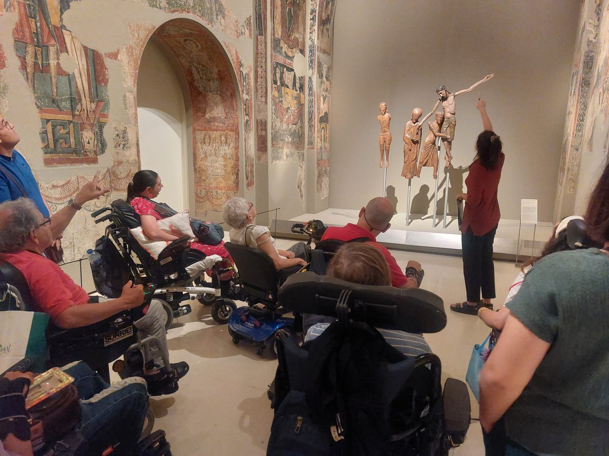 📢 Explorando la diversidad y el deseo a través del arte en el MNAC

El pasado 13 de junio visitamos el Museo Nacional de Arte de Catalunya y su exposición Mirades Insubmises 🖼️Reflexionamos sobre la diversidad sexual en el arte y cómo desafía normas establecidas.