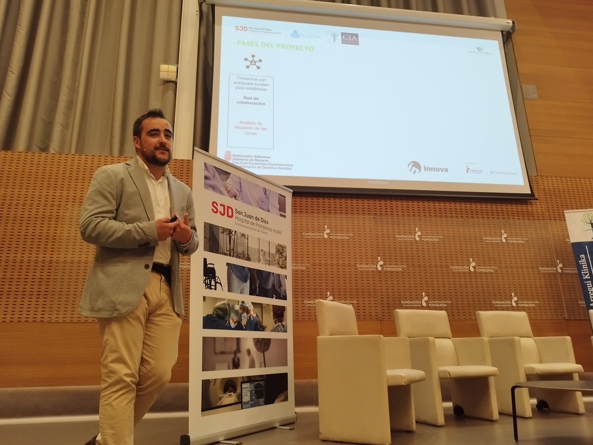 Nuestro técnico de <a href="/RuraldomusNav/">Rural Domus</a>  Rodrigo Palacios ha detallado las fases de este proyecto y el modelo de cuidados que se elaboró y que formó a 32 personas en Sakana y Ribera, sus fortalezas y desafíos <a href="/ArreguiClinica/">Clínica Josefina Arregui</a> <a href="/FundlaCaixa/">Fundación ”la Caixa”</a> <a href="/OHSanJuandeDios/">San Juan de Dios España</a> <a href="/gob_na/">Gobierno de Navarra</a>