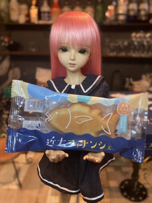 Bar Element,L　ドールがいる小さなバーエレメントエル