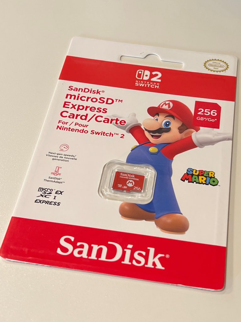 konatapple's tweet image. ヨドバシで普通に売ってた(w。一人一枚だっけど、何の条件もなくSanDisk版256GBが。めでたいん。 
 #NintendoSwitch2 
#microSDExpress