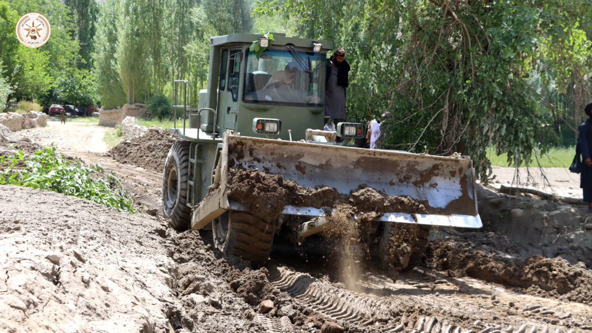 د ۲۱۷ عمري قول اردو درستيزوال د بغلان ولايت  سيلاب ځپلو خلکو او سيمې څخه ليدنه وکړه
د ۲۱۷ عمری قول اردو درستيزوال قاري محمد شفیق"وثيق" د بغلان ولايت اندراب درې پل حصار ولسوالۍ د نمک درې په تغانک، ترګران او قلات سیمو کې د طبيعي بند د ماتیدو له امله د سيلاب ځپلو خلکو...