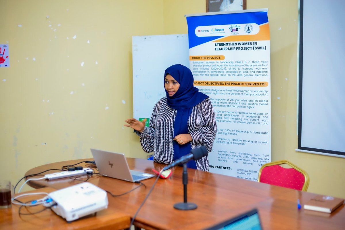 TAMWA_Zanzibar's tweet image. TAMWA ZNZ kwa kushirikiana na @unwomen UN na Chuo Kikuu cha Dar es Salaam @udsmofficial (UDSM) wameandaa mafunzo maalum kwa waandishi wa habari 30 wa Zanzibar kuhusu namna ya kuripoti na kukemea ukatili dhidi ya wanawake katika kipindi cha uchaguzi.
Mafunzo haya yanafanyika…