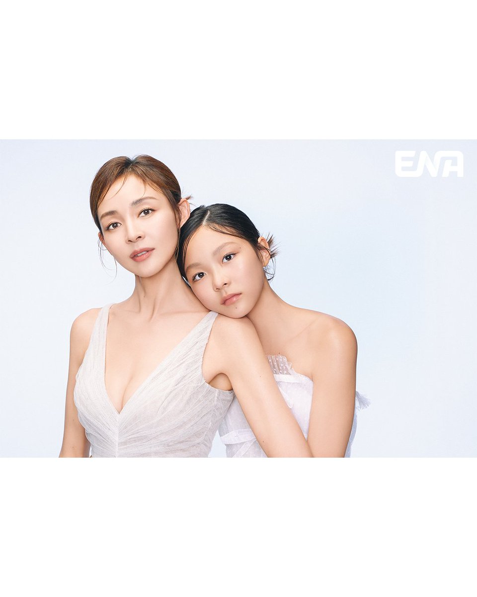 엄마와 함께한 특별한 화보를 공개합니다
야노시호❤️ 추사랑

ENA 내 아이의 사생활  💛
매주  [일]  저녁 7시 50분, ENA    

#ENA #ENA예능 #내아이의사생활 #관찰프로그램 #도경완 #장윤정 #도도남매 #도연우 #도하영 #야노시호 #추사랑 #추성훈