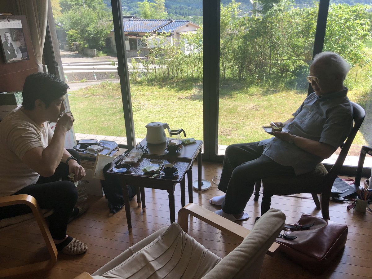 ほりっぺ(堀 朋平) (@meilinkin849) on Twitter photo 由布院で小林道夫先生と大西宇宙さんの《美しき水車小屋の娘》リハーサル!ここ数年密なバディとなったお二人。フレーズごとの緻密な曲づくりに、宇宙さんお得意の即興性がどう交わるか…楽しみです🎵
朝カルの講座もモチベーション上がりますね。先生のお庭のブルーベリーの樹の前で🫐
<a href="/takabaritone/">Takaoki Onishi / 大西 宇宙</a> 由布院で小林道夫先生と大西宇宙さんの《美しき水車小屋の娘》リハーサル!ここ数年密なバディとなったお二人。フレーズごとの緻密な曲づくりに、宇宙さんお得意の即興性がどう交わるか…楽しみです🎵
朝カルの講座もモチベーション上がりますね。先生のお庭のブルーベリーの樹の前で🫐
<a href="/takabaritone/">Takaoki Onishi / 大西 宇宙</a>