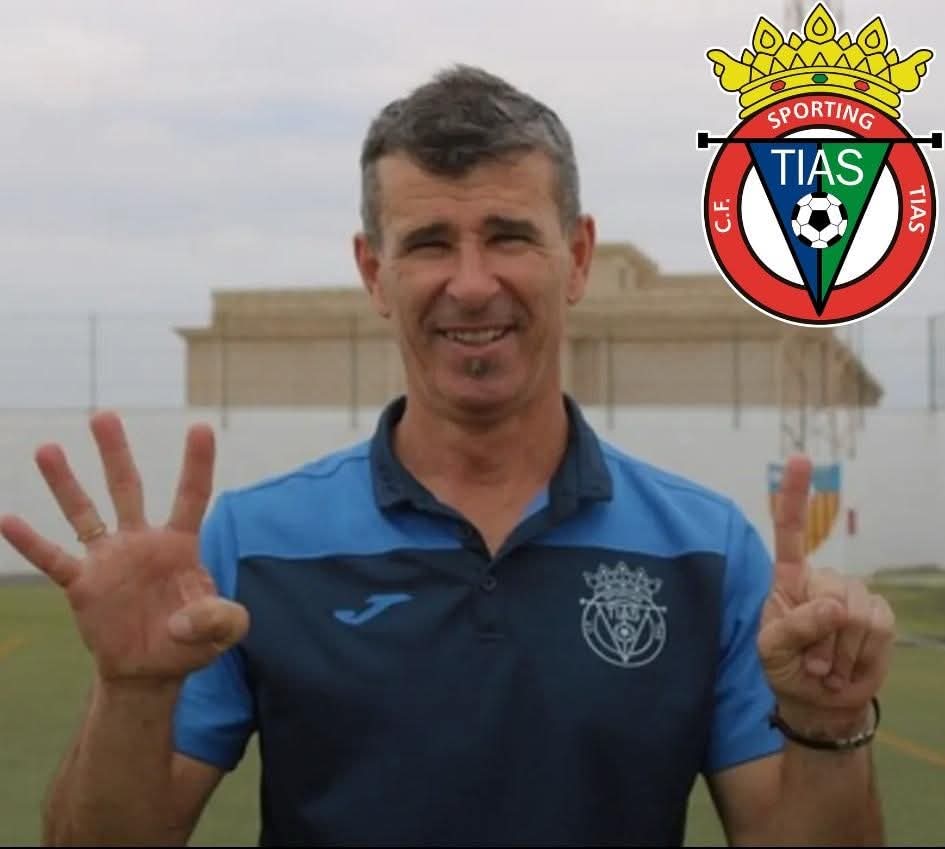 José Manuel Morant Varó después de ascender este domingo al Sporting Tías, consiguiendo su cuarto ascenso a Regional Preferente, además de otro a Tercera con el <a href="/HariaCf/">Haría CF</a> la temporada 2016-17 ha decidido no continuar la próxima temporada para tomarse un respiro después de 20 años.
