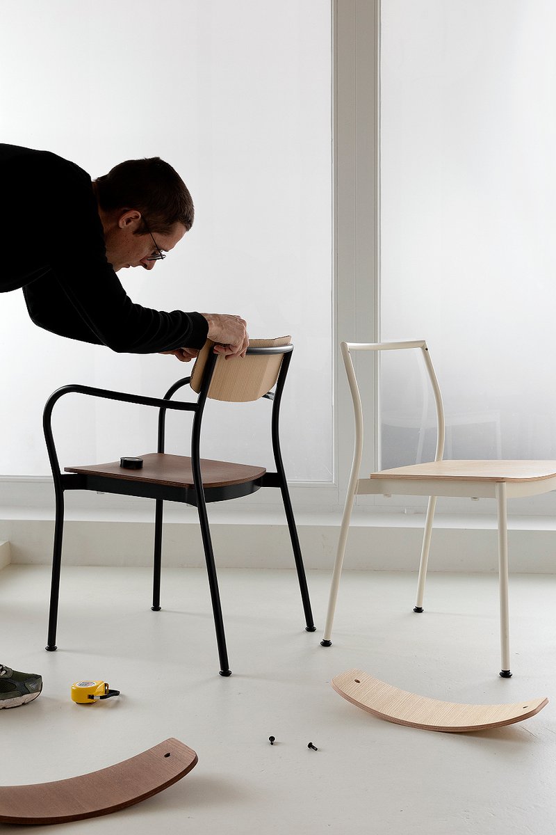 Esta semana vimos: Silla Volta de Julien Renault y Vergés, diseño para seducir.
-> Fotografía: Julien Renault
-> interioresminimalistas.com/2025/06/17/sil…