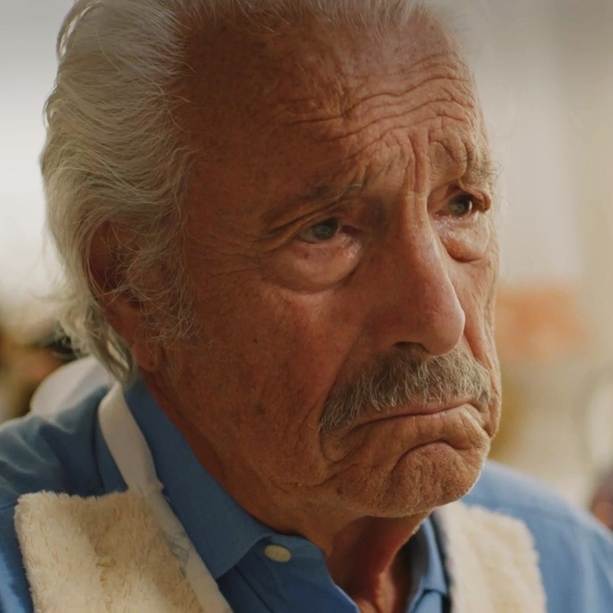 Nos entristece enterarnos del fallecimiento del veterano intérprete Manuel Zarzo. 

Incombustible durante décadas, en su filmografía se encuentran grandes clásicos de nuestro cine como Los golfos', 'Sabían demasiado' o '¡Ahí va otro recluta!'. DEP