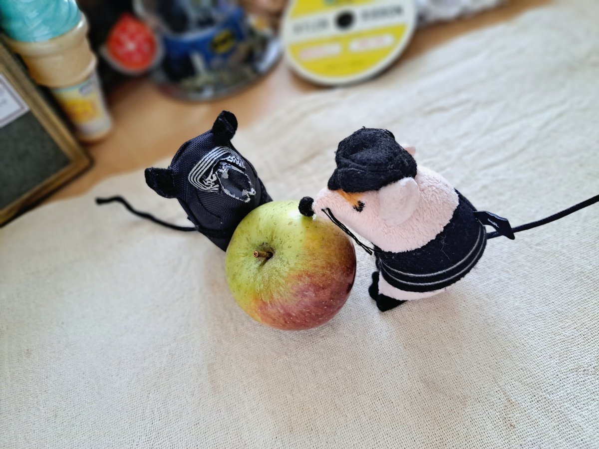 1970520's tweet image. quid pro quo🍎