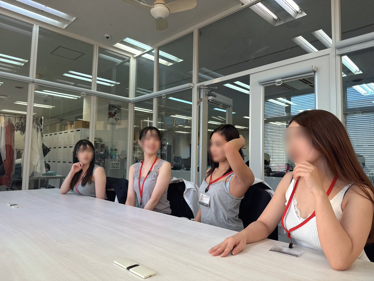 弊社の女子社員クールビズです。

https://t.co/iiHIZtmfhn https://t.co/3LtXX0ok1S