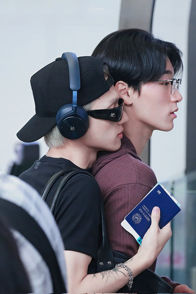 250617 김포 출국
#에이티즈 #우영  #산
#ATEEZ #WOOYOUNG #SAN