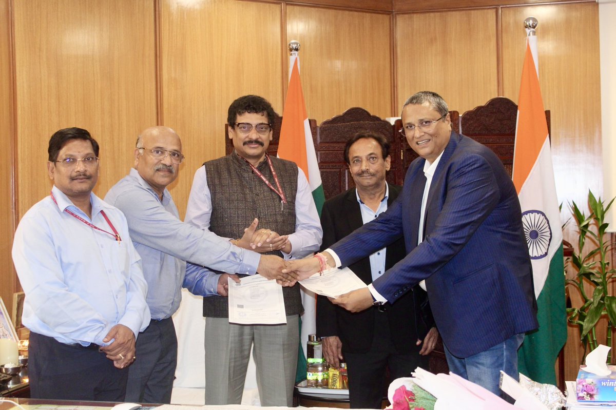 BSNLCorporate's tweet image. Agreement signed between BSNL and Polycab India Limited for implementing Amended #BharatNet Project in Karnataka, Goa &amp;amp; Puducherry, funded by #DBN (DoT) to provide high speed broadband connectivity to all inhabited Gram Panchayats (GPs) and villages.

Major milestone for moving