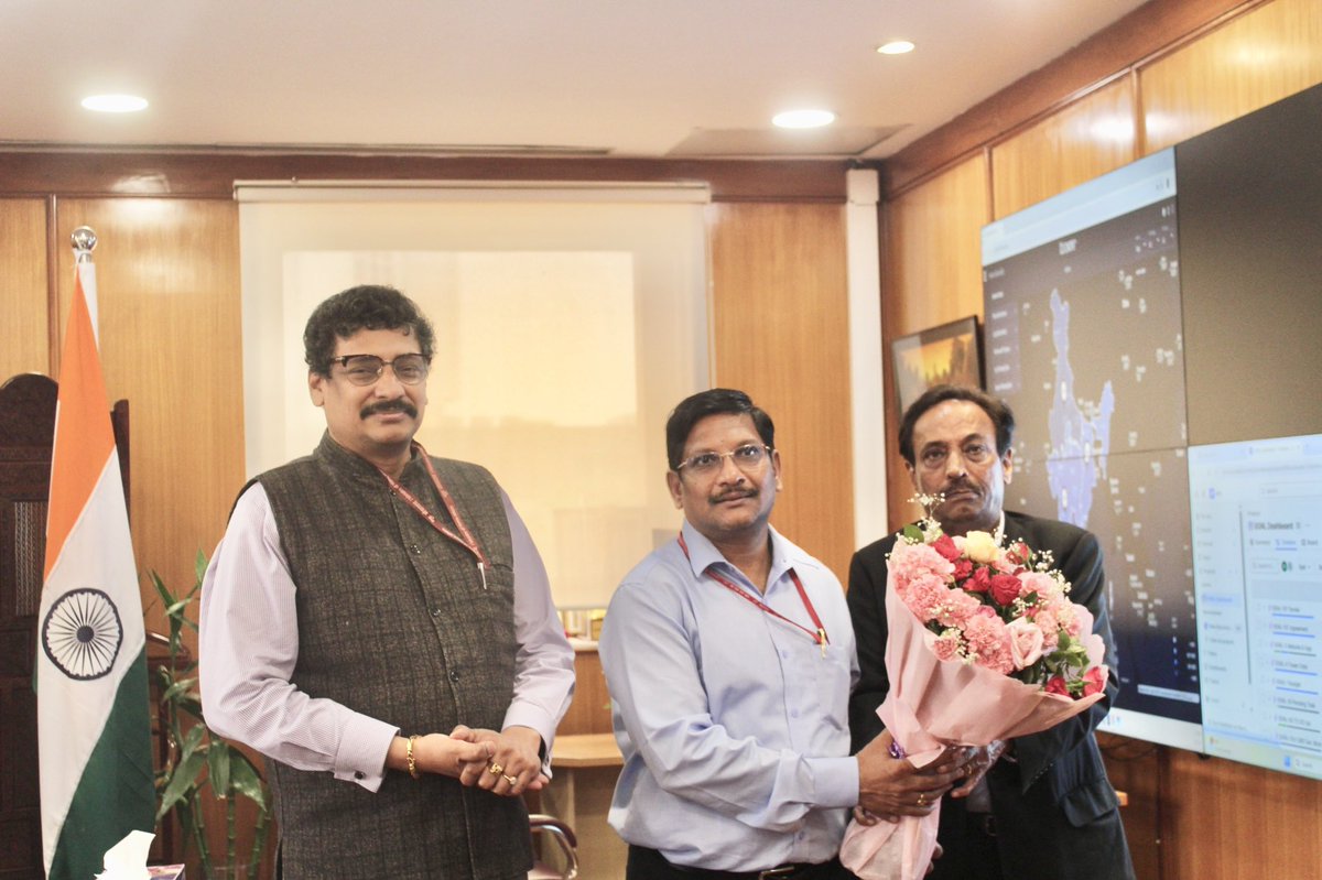 BSNLCorporate's tweet image. Agreement signed between BSNL and Polycab India Limited for implementing Amended #BharatNet Project in Karnataka, Goa &amp;amp; Puducherry, funded by #DBN (DoT) to provide high speed broadband connectivity to all inhabited Gram Panchayats (GPs) and villages.

Major milestone for moving