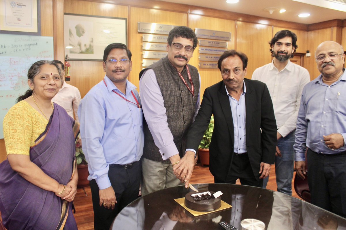 BSNLCorporate's tweet image. Agreement signed between BSNL and Polycab India Limited for implementing Amended #BharatNet Project in Karnataka, Goa &amp;amp; Puducherry, funded by #DBN (DoT) to provide high speed broadband connectivity to all inhabited Gram Panchayats (GPs) and villages.

Major milestone for moving
