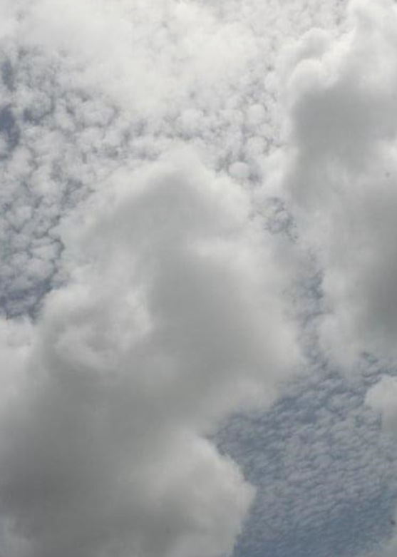 Anne’s kissing clouds… can you see it?