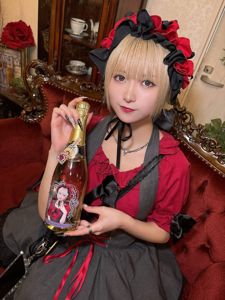 メルティブラウンOPEN ︎❤︎︎

🗝 さより
🗝 ゆに
🗝 しずく
🗝 しおん

本日ゆにちゃんリアバ🍰♡
今週末21日はBDイベント&amp;IDOLイベント🍒

オリシャンも限定数ご用意しています🎶

ご帰宅お待ちしております🎀