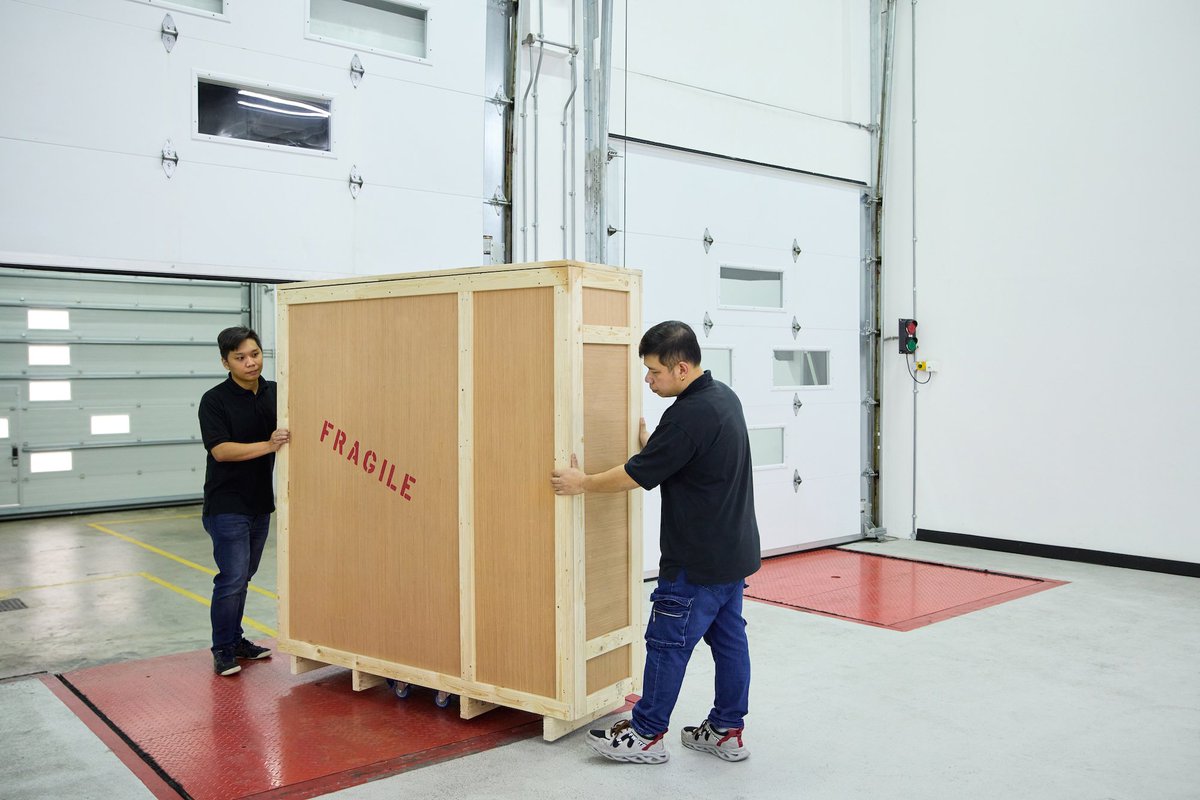 All artists, creators, collectors, museums, institutions and galleries need to transport beautiful artefacts. An exciting new transportation service by <a href="/CrownFineArt/">Crown Fine Art</a>  NZ now gets the work of Aotearoa creatives to their destinations all around the world.
#crownfineart
#newzealand