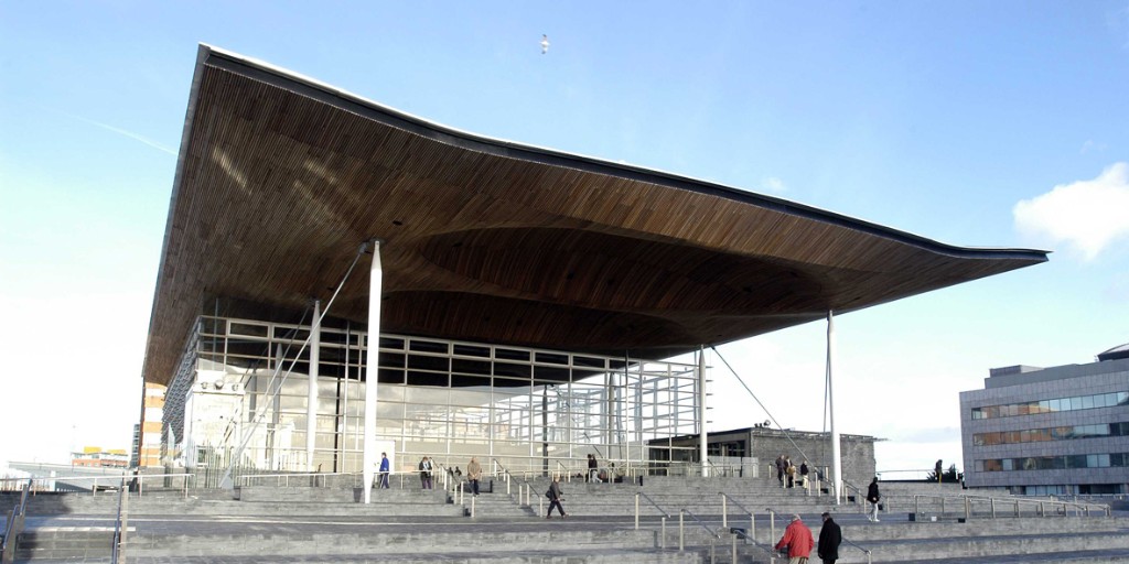 Bydd y Pierhead ar gau i'r cyhoedd ddydd Mercher 18 Mehefin, ond gallwch ymweld â'r Senedd o hyd. 

Dysgwch beth sydd ymlaen: senedd.cymru/ymweld-a-ni/