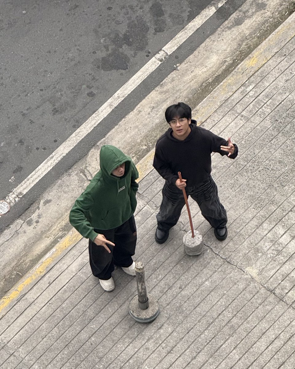 tiktok live @ 7pm

tiktok.com/@gyowboi