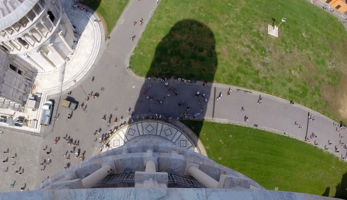 ยิ่งใหญ่เป็นร่มโพธิ์ร่มเงาร่มไทรได้