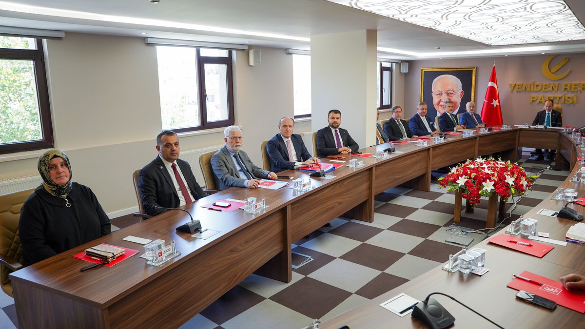 Genel Başkanımız Dr. Fatih Erbakan’ın başkanlığında MYK toplantısı başladı.
