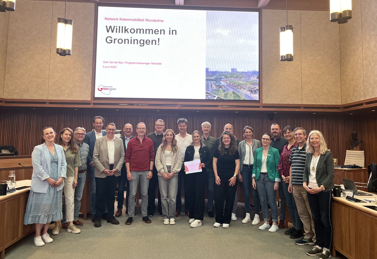 Wunderline gemeenten maken regionale verbinding zichtbaar

Tijdens de bijeenkomst van het netwerk ketenmobiliteit op 5 juni in het stadhuis van Groningen verkennen deelnemende gemeenten de mogelijkheden voor een opvallend object op of nabij hun stations.