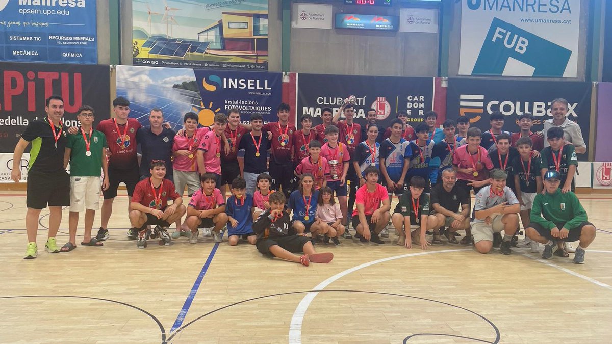FCPatinatge (@fcpatinatge) on Twitter photo 🔝 La Copa Federació d’#HoqueiPatins tanca la temporada a Manresa!
🔥 El pavelló del Pujolet (<a href="/cpmanresahoquei/">Club Patí Manresa</a>) va acollir la fase final de la Copa Federació en les categories Aleví, Infantil, Juvenil i Júnior!
ℹ️ Més informació: fcpatinatge.cat/noticia/riudeb… 🔝 La Copa Federació d’#HoqueiPatins tanca la temporada a Manresa!
🔥 El pavelló del Pujolet (<a href="/cpmanresahoquei/">Club Patí Manresa</a>) va acollir la fase final de la Copa Federació en les categories Aleví, Infantil, Juvenil i Júnior!
ℹ️ Més informació: fcpatinatge.cat/noticia/riudeb…