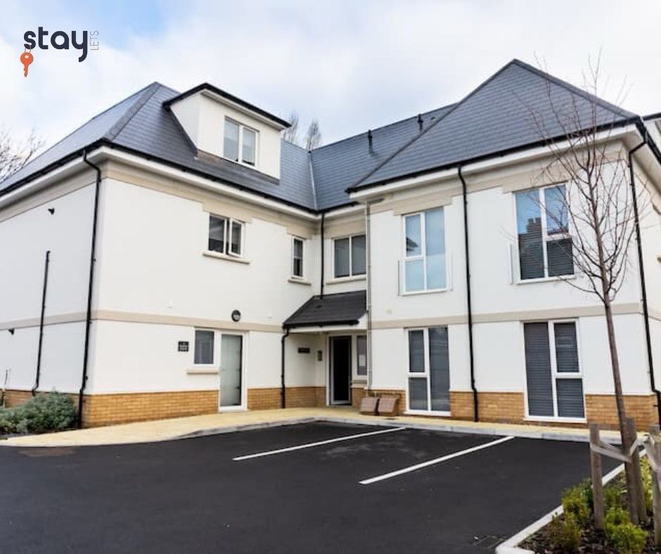 staylets1's tweet photo. #Businesstrip to #Surrey? Stay smarter with #StayLets in #Egham!
🔸Spacious #servicedapartments
🔸Modern kitchens
🔸Free Wi-Fi
🔸Great transport links
Perfect for short or long stays—better value than a hotel.
Book now: https://t.co/CZzBuiZzlj
#BusinessTravel #CorporateLets https://t.co/YqbgTV8wol