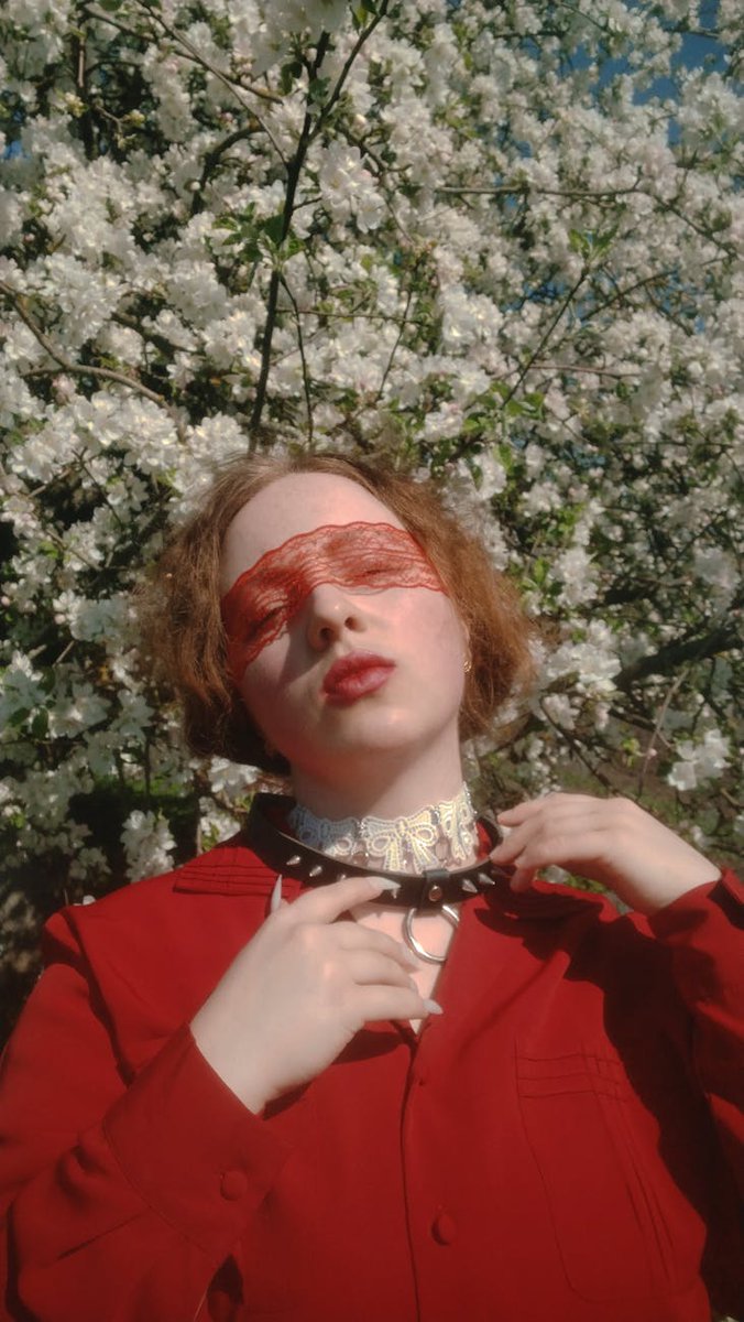 Winifred360411's tweet image. Just finished a new scratchboard piece!��️The contrast of black &amp;amp; white is so satisfying. Try layering fine lines for depth—it’s a game-changer!✨Share your tips below! #ScratchboardArt #ArtLovers